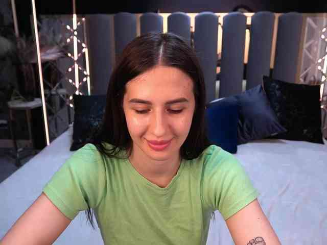 AlesiaDessmond webcam