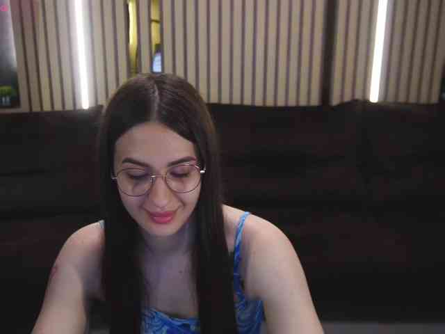 AlesiaDessmond webcam