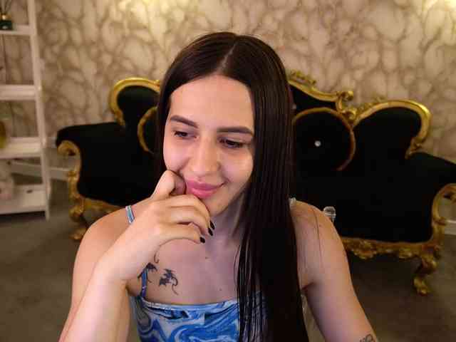 AlesiaDessmond webcam