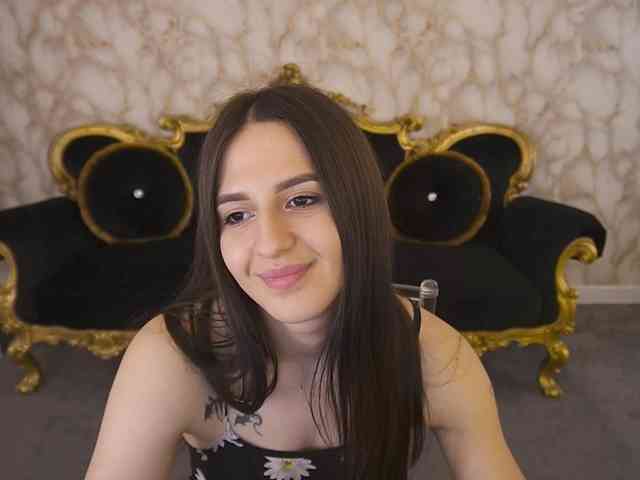 AlesiaDessmond webcam