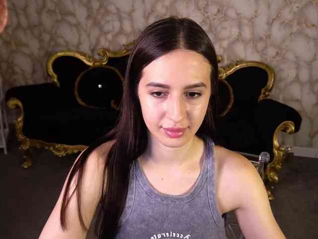 AlesiaDessmond webcam
