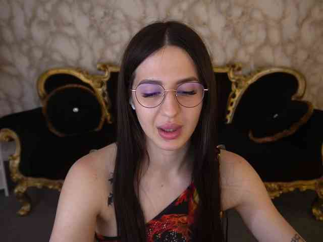 AlesiaDessmond webcam