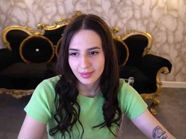 Модель: AlesiaDessmond