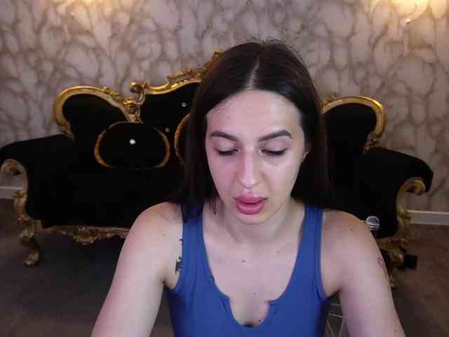 AlesiaDessmond webcam