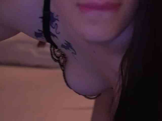 AlesiaDessmond webcam