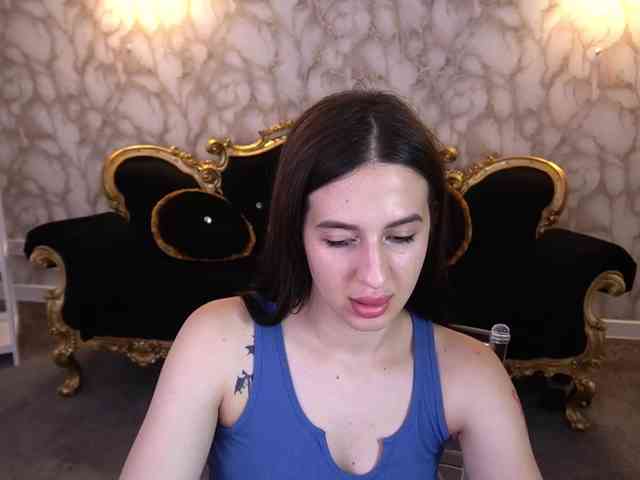 AlesiaDessmond webcam