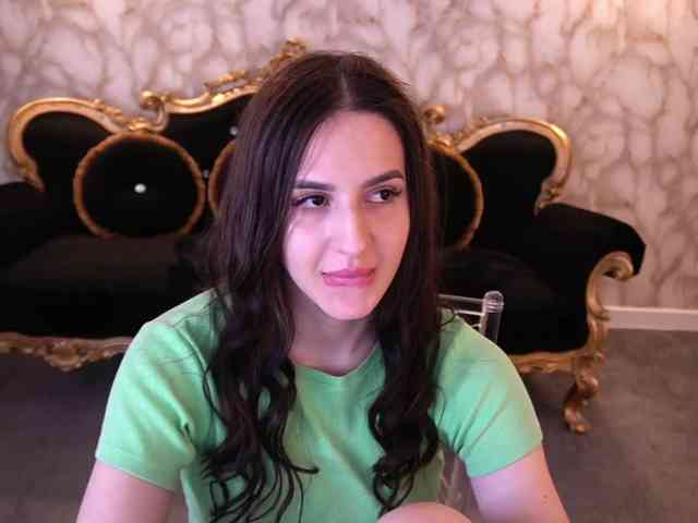 AlesiaDessmond webcam