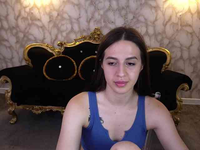 AlesiaDessmond webcam