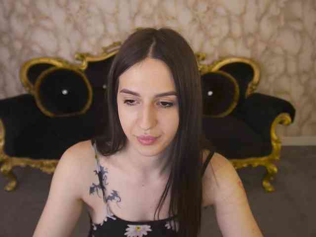 AlesiaDessmond webcam