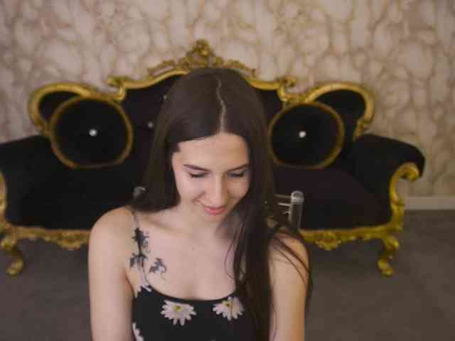 AlesiaDessmond webcam