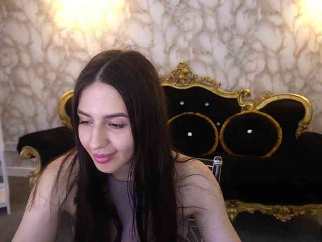 AlesiaDessmond webcam
