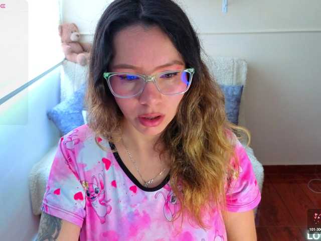 sweetlhy live cam on BongaCams