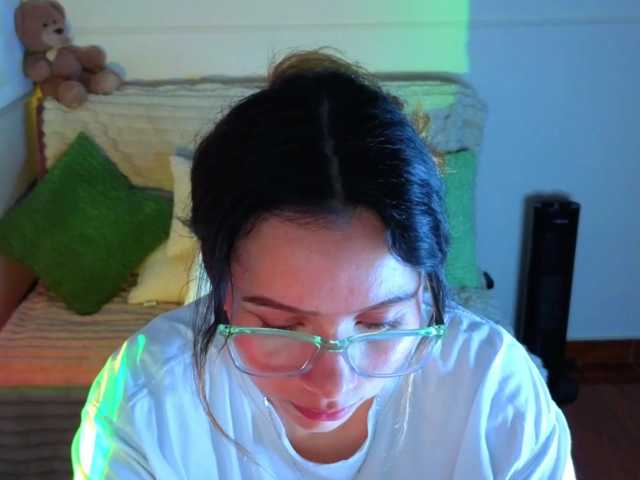 sweetlhy live cam on BongaCams