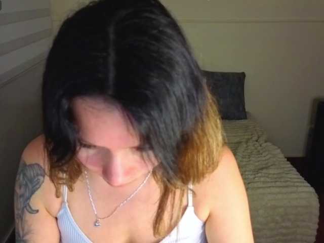 sweetlhy live cam on BongaCams