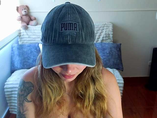 sweetlhy live cam on BongaCams