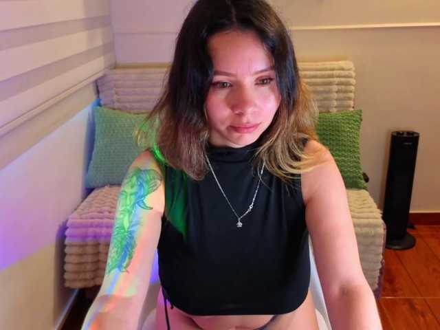 sweetlhy live cam on BongaCams
