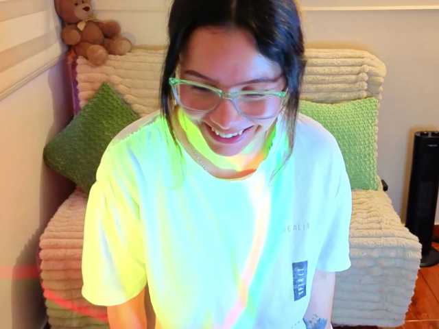 sweetlhy live cam on BongaCams