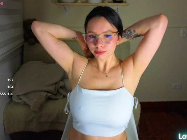 sweetlhy live cam on BongaCams
