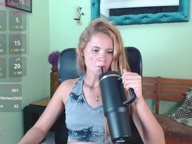 VictoriaJones- live webcam show