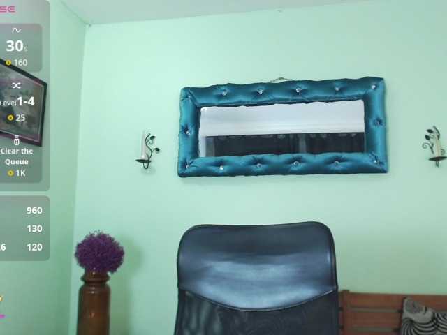 VictoriaJones- live cam