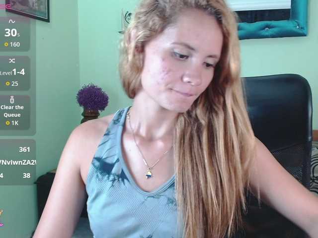VictoriaJones- live webcam show