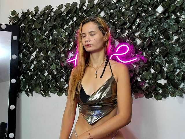 VictoriaJones- live cam on BongaCams