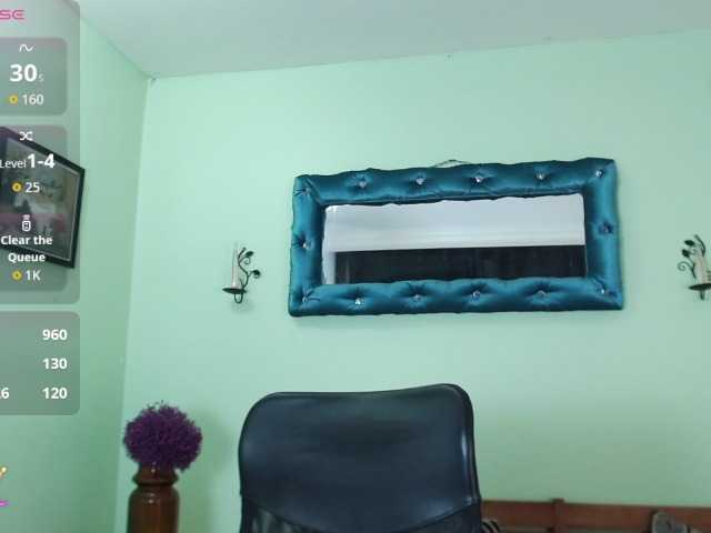 VictoriaJones- live cam