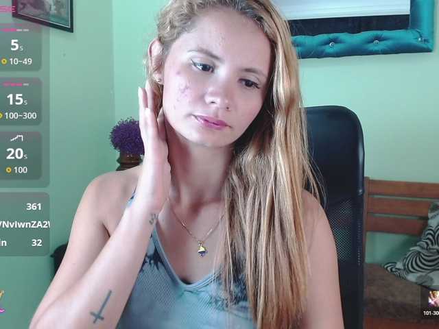 VictoriaJones- live webcam show