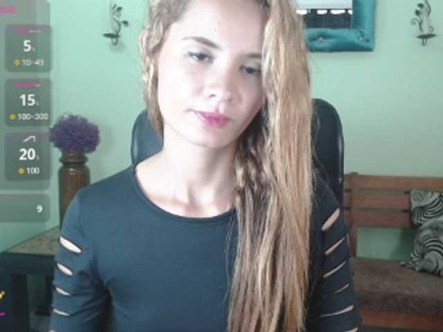 VictoriaJones-