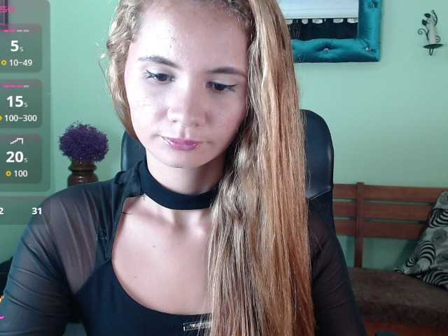 VictoriaJones- live cam preview