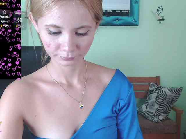 VictoriaJones- webcam