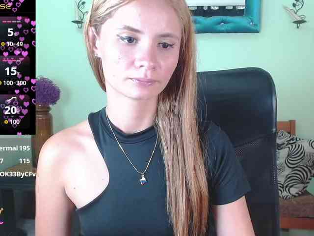 VictoriaJones- webcam