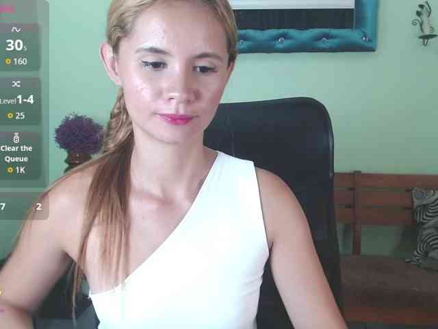 VictoriaJones- webcam