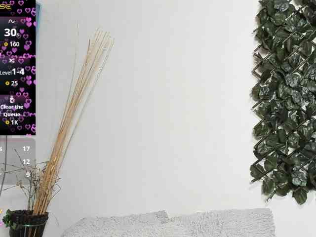 VictoriaJones- webcam