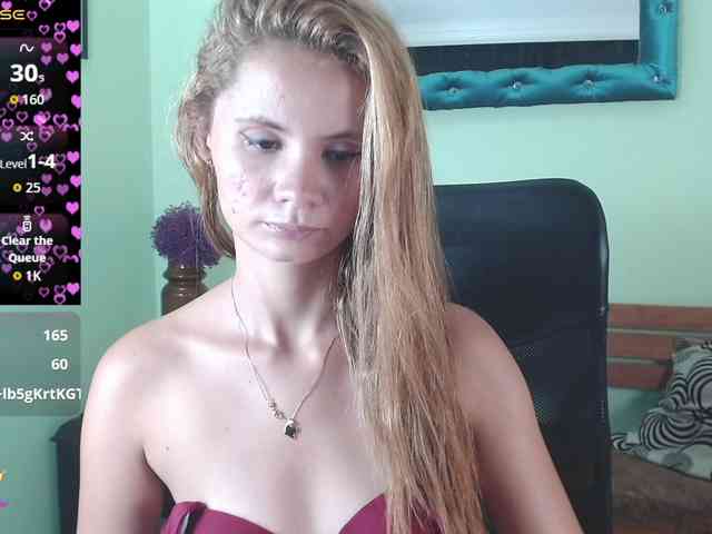 VictoriaJones- webcam