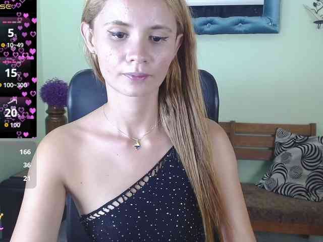 VictoriaJones- webcam