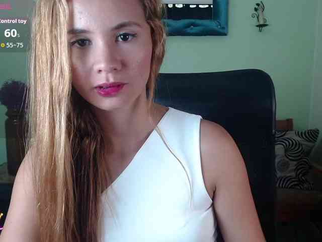 VictoriaJones- webcam