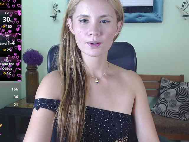 VictoriaJones- webcam