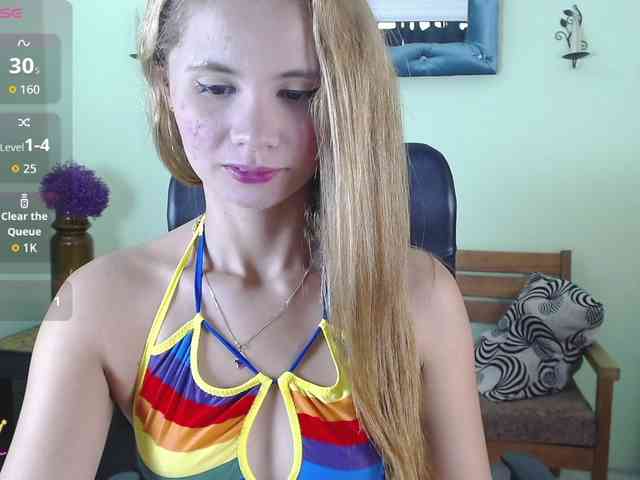 VictoriaJones- webcam