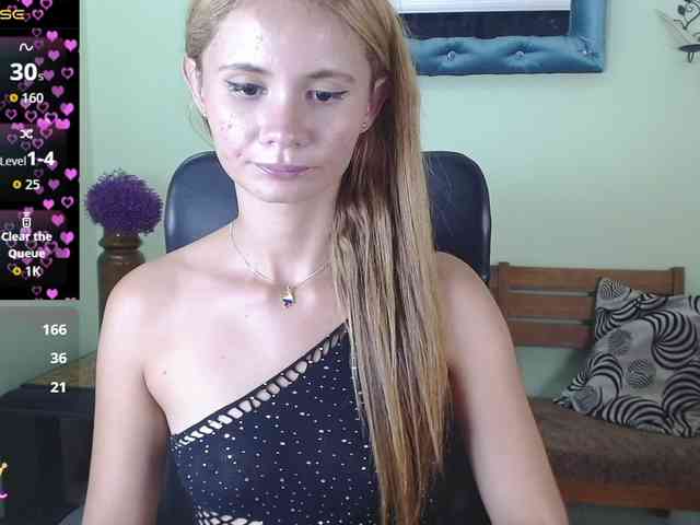 VictoriaJones- webcam