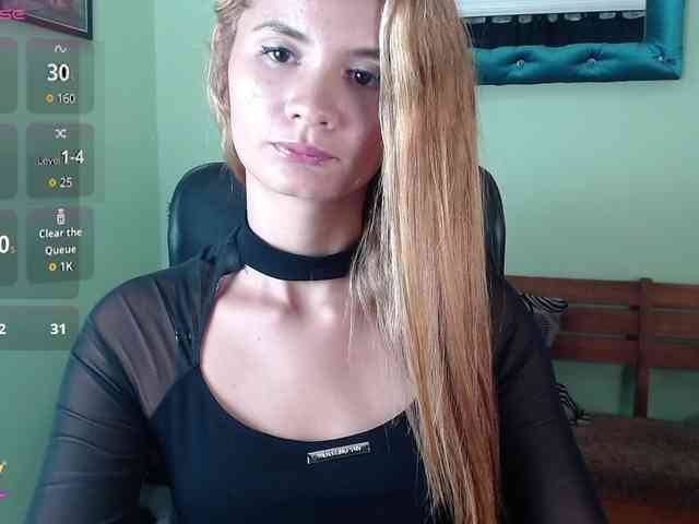 VictoriaJones- webcam