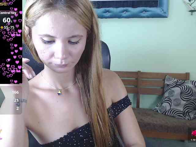 VictoriaJones- webcam