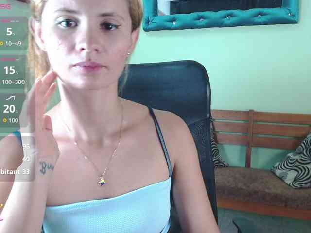 VictoriaJones-