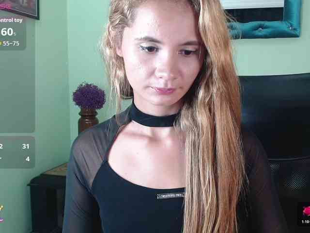 VictoriaJones- webcam