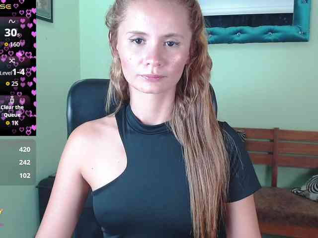 VictoriaJones- webcam
