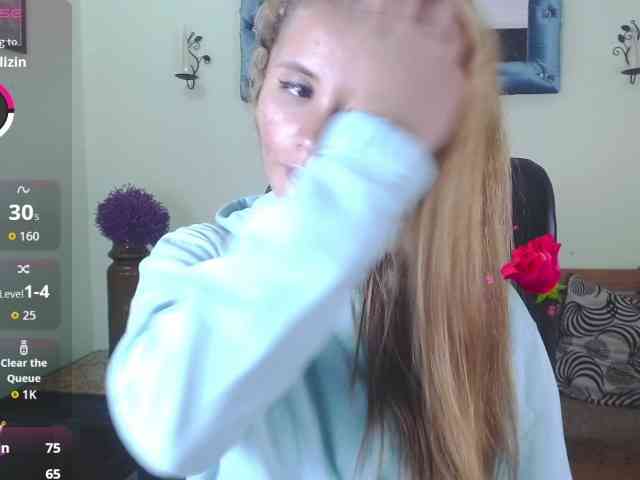 VictoriaJones- webcam