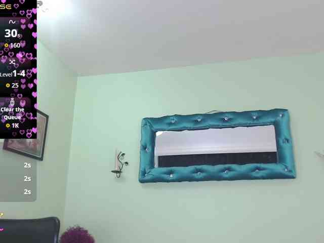 VictoriaJones- webcam