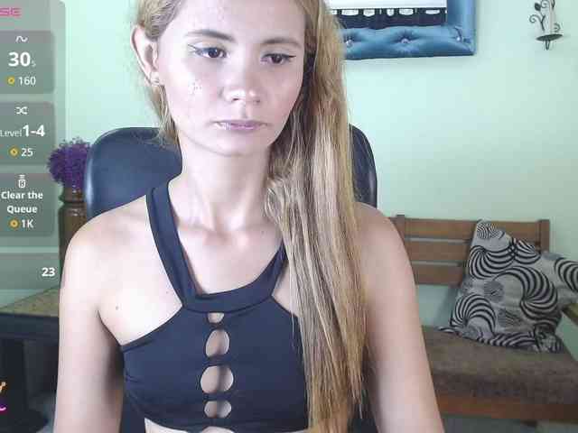 VictoriaJones- webcam