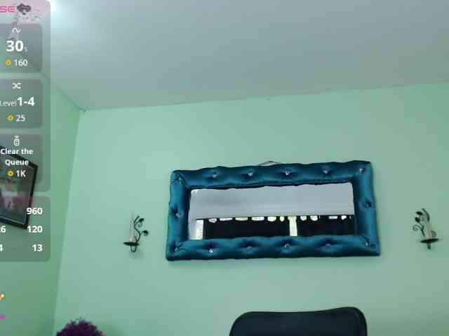 VictoriaJones- webcam