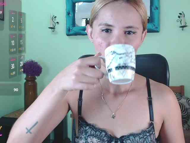 VictoriaJones- webcam